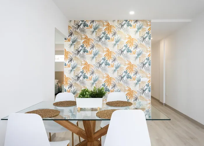 Home2book Relaxing Poolside Escape, Apartament