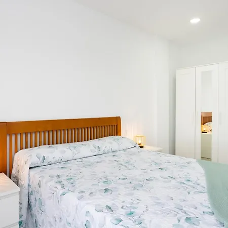 Home2book Relaxing Poolside Escape, *