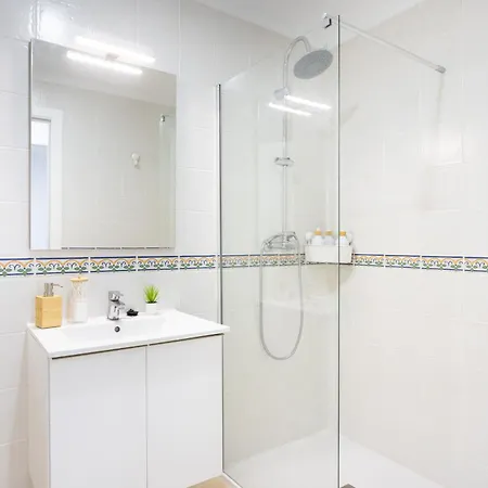 Home2book Relaxing Poolside Escape, *